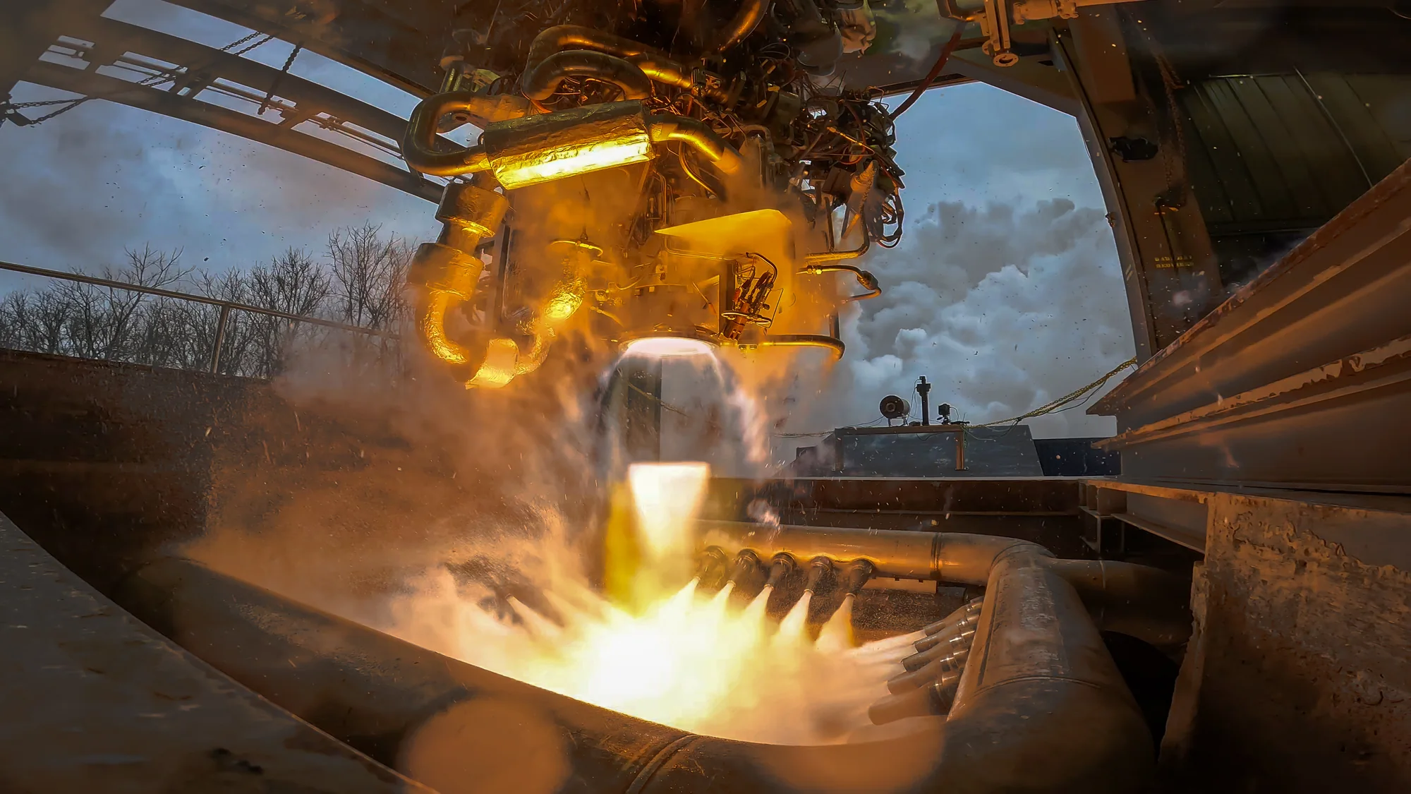 VR35K-A engine during hot-fire testing