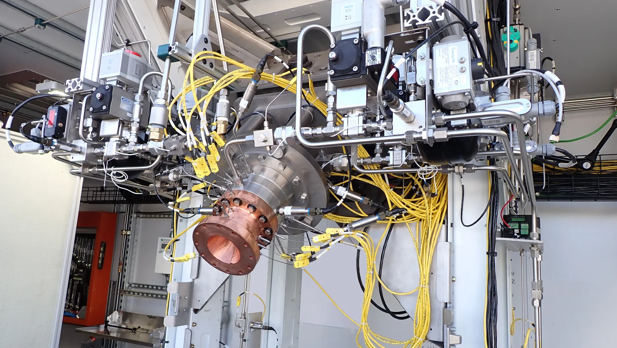 VORTEX® VRM-1500-H engine on an instrumented test stand