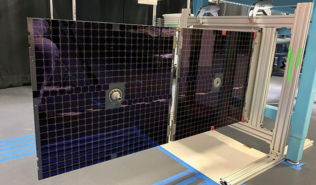 Sierra Space solar array extended for spacecraft power generation